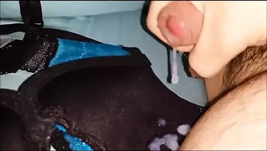 oyun ve cumming içine sutyen