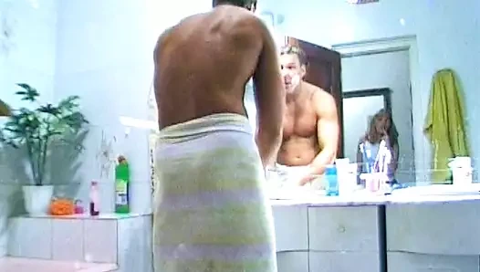 Almanya'dan sarışın bayan kesilmiş amını parçalatıyor