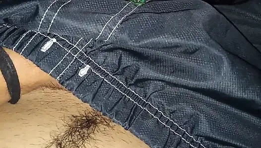 Büyük kafalı büyük bir penis