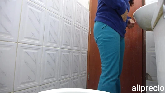 Anal seks içinde kamu banyo ile kamera