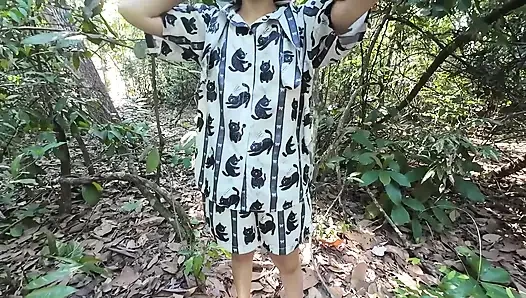 Cute Thai girl bragging but pushing masturbation Pain in the forest Thai voice