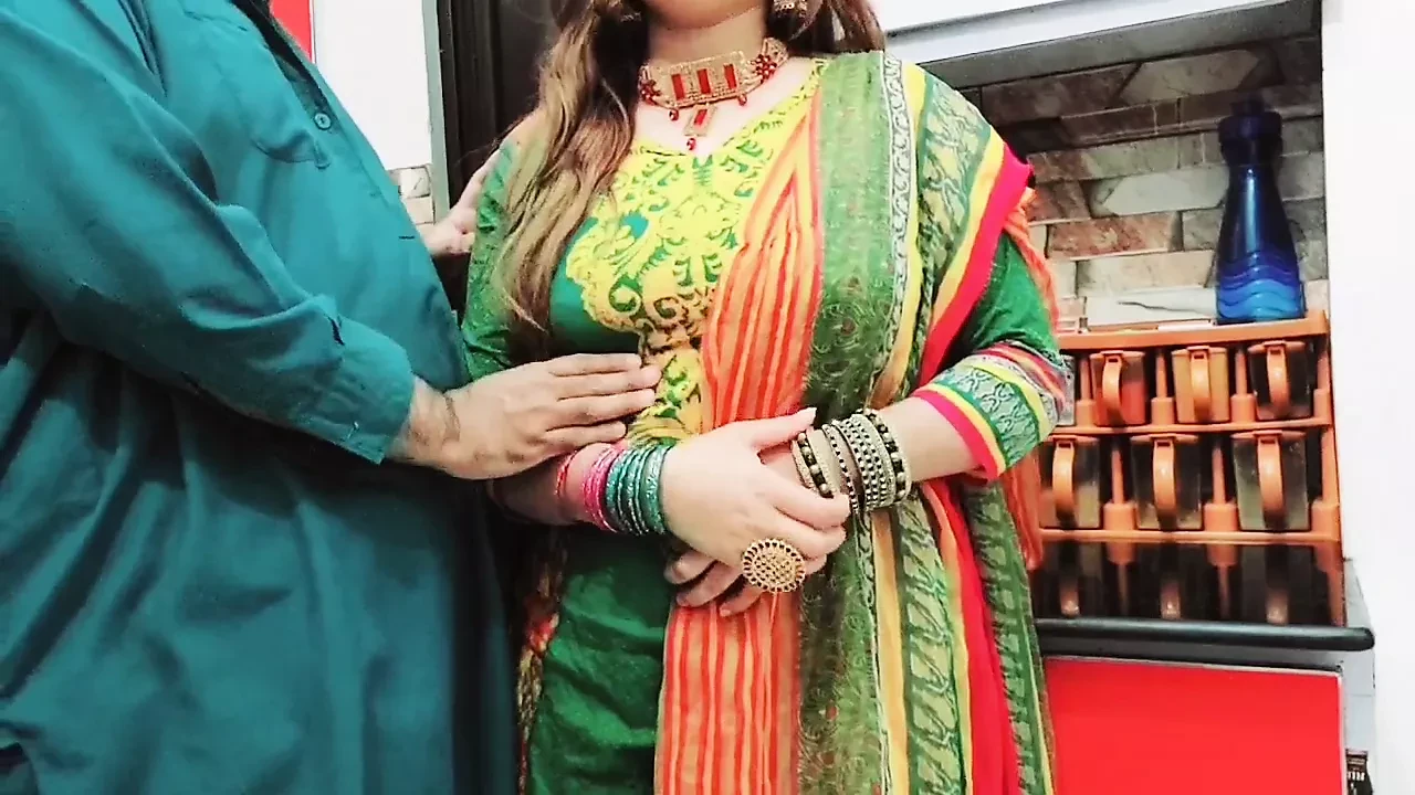 Desi Wife Has Real Sex With Hubby’s Friend With Clear Hindi Audio – Hot Talking