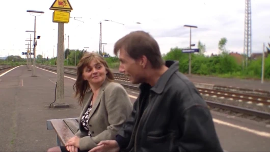 Çoraplı yaşlı Alman kadın sıkı bir penisle sikiliyor