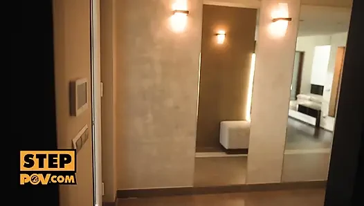 Bakış açısı - meraklı sevimli hatun Darcy Dark'la sikişiyor