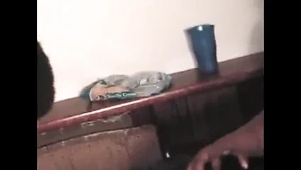 Pimpin p dışarı arasında jail kahrolası tony orospu ağızda