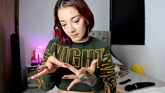 Otaku web kamerası kız ile büyük memeler olduğunu çok dik içinde kamu gösteri