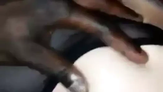 İri güzel kadın 2 dolarlık domaltarak sikişiyor