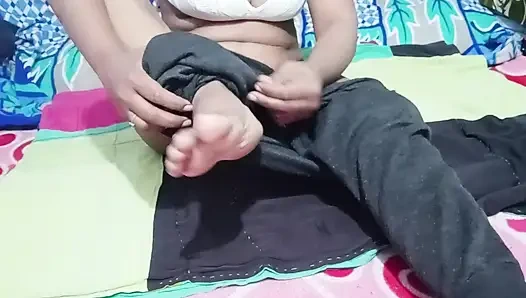 Me apne boyfriend ke yad me kud ko pyar ki