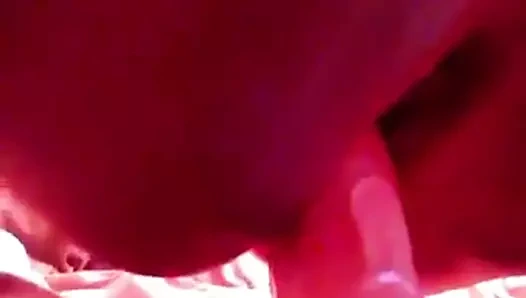 Büyük oyuncak iri güzel kadın