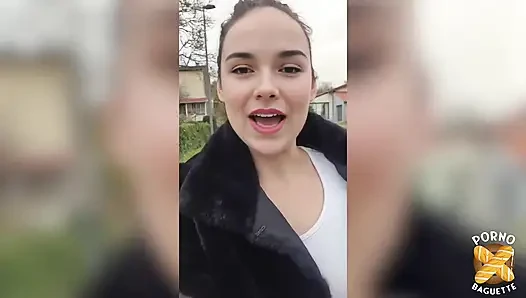 Seksi esmer Lola çok sert sikiliyor