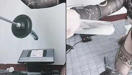 Makine anüse sokuluyor ve küçük bir şişede saklanan prostat sıvısı dışarı akıyor