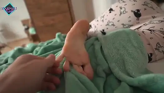 Erkek arkadaşımın beni böyle uyandırmaya bayılıyorum