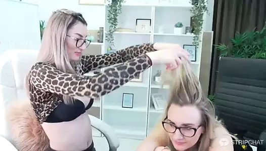 Geekdolls komik sekreterler