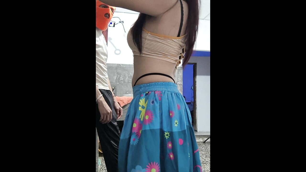 My gypsy stepsister is delicious and I masturbate my gigantic penis after seeing her