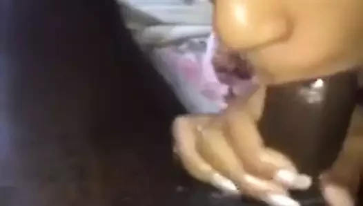 yerken yarım yamalak üzerinde çük