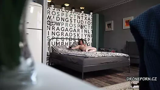 Güzel genç lana - sevgilisi için çıplak selfies