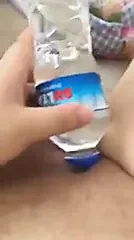 Elif Hanim Yarak Bulamamis Sise Sokuyor 2