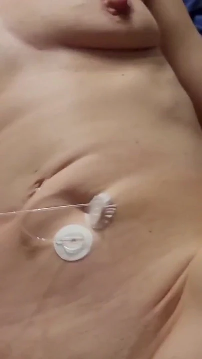 Захватывающий момент из "Трахаю пальцами мою горячую милфу-жену.. Мы писаем друг на друга. Многократный оргазм"