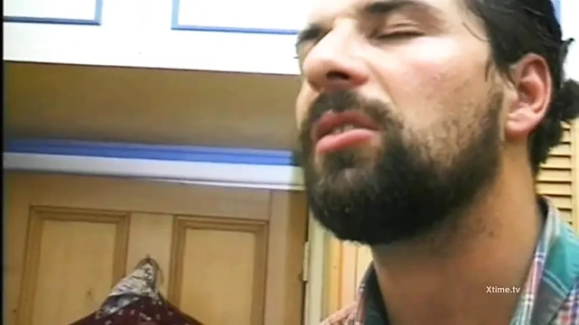 Kızlar götünde ani bir yarak için can atıyor