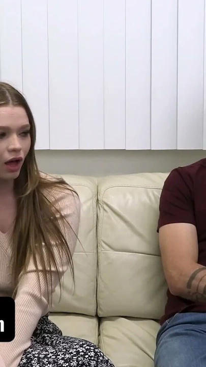 üvey kardeş üvey kardeş aile terapi seansı milf doktor kiki daire sayesinde vahşi 3way dönüşüyor | Klip 1
