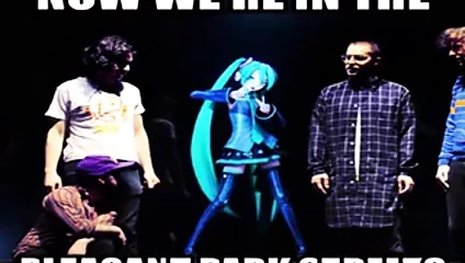 Hatsune Miku götüne sokuyor
