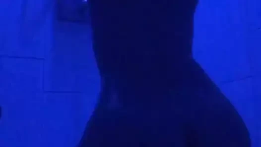 Domina mora dans kızdırmak