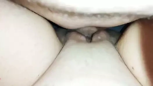 Eyersiz üreme, doğurgan kadın korona bebeği yapar