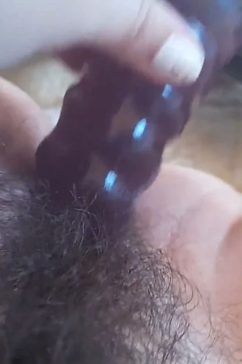 Tombulxsymbol sevimli latin kız büyük dildo ile ıslak amını sikiyor yakın çekim