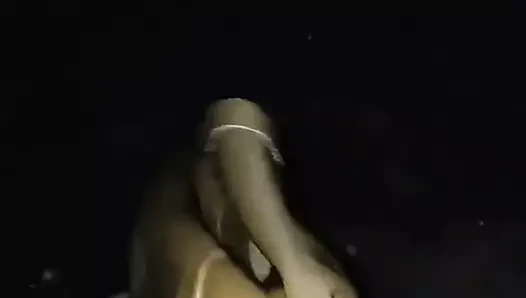 Altın saten ipeksi etek boşalması