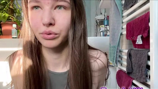 büyük labia tıraş ile 18 yaşındaki genç! yakın çekim