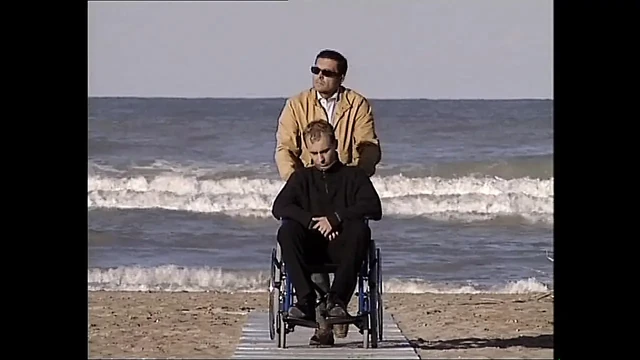 Мужчина-инвалид с огромным хуем