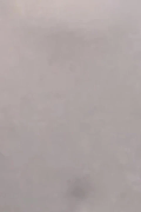 Kalabalık metroda kıllı amcık parmaklanıyor