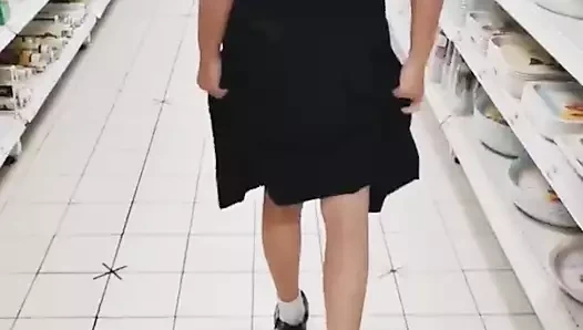 Melon Ice - Taylandlı öğrenci teşhirci