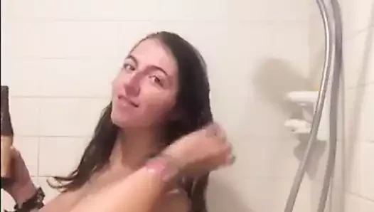 Duş sırasında iç.