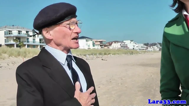 İngiliz milf parmaklı ve becerdin içinde yaşlı üçlü