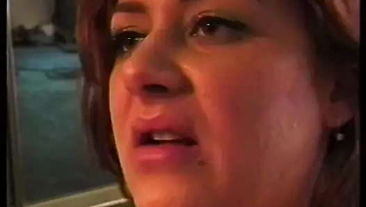 Dövmeli azgın lezbiyenler birbirlerinin pussies yemek sonra fışkırtma sıçrama için yapay penis