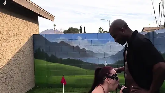 Polyjswitch ateşli evli kadın dizlerinin üzerinde büyük zenci servis ediyor