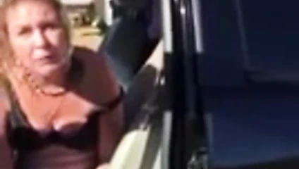 kamyonda çıplak kadın