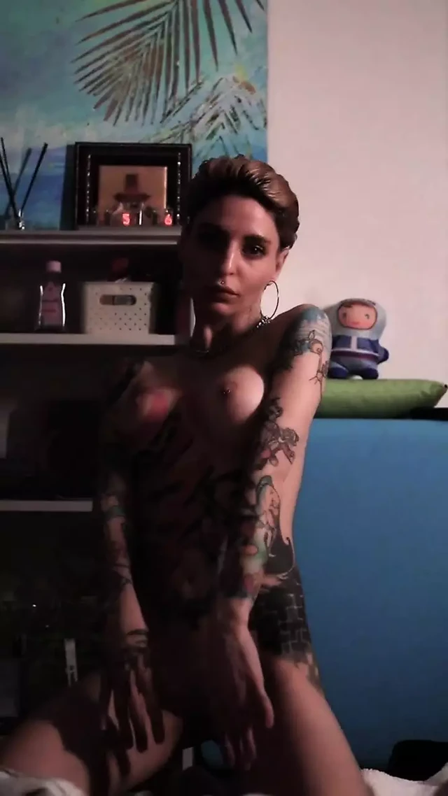 Erotica senin için tatlı bir şekilde dans ediyorum bebeğim