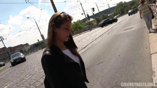 Çek sokakları - şimdiye kadarki en ürperen kız