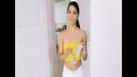 Seksi stepsis latina daha fazla üzerinde goxxxhd