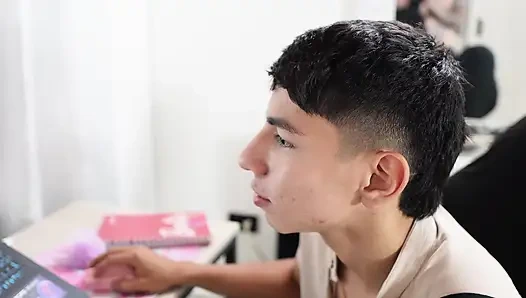 Kocamı başka bir şehirde tanıştığım bir fotoğrafçıyla aldatıyorum - kocam çalışırken bir yabancıyla sikişiyorum