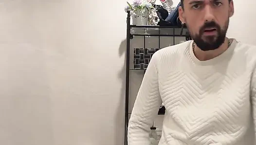 Ateşli baba umumi banyoda mastürbasyon yapıyor