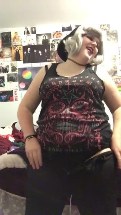 Bbw goth kız striptiz