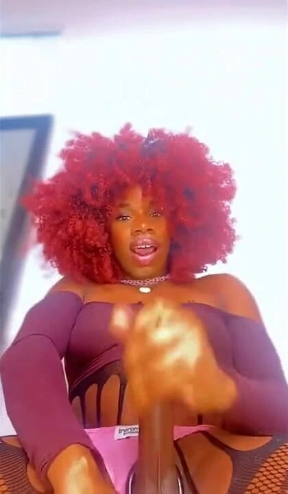 O damlayan bölüm 1 - 4 Bu eğlenceli bir kamera şovuydu! Hala dildoya binmeyi öğreniyorum. Eninde sonunda büyük olanlara ulaşacağım!  Bu v