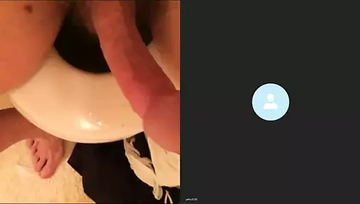 Cum üzerinde skype ile büyük horoz