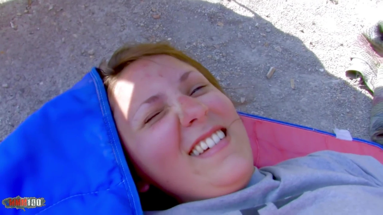 बड़े स्तनों वाली फ्रेंच सुंदरी के लिए बालों वाली चूत और दोहरी गांड चुदाई nathalie vanadis