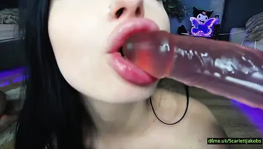 ScarlettJakobs Brings Sweet Eye Contact, French Kisses, and a Dirty Little Smile