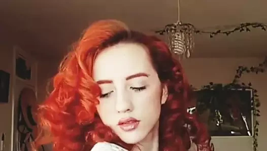 Beckii zalim iç çamaşırı klibi