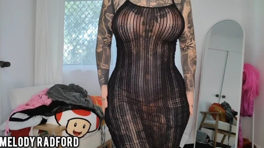 Sheer Shein, Melody Radford'un çıplak sikişlerini deniyor